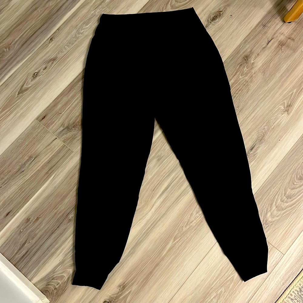 Athleta black jogger ⭐️💓